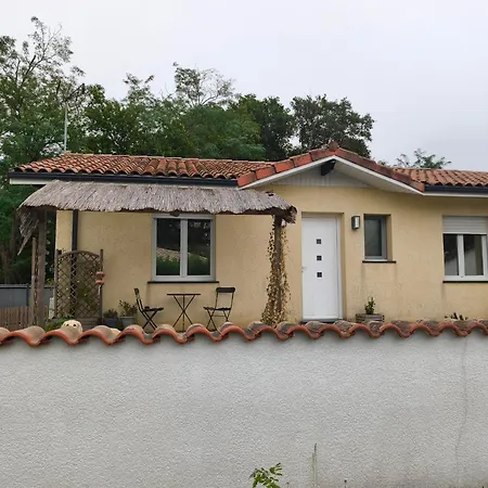 Holiday home Maison Meublee 1 Narrosse